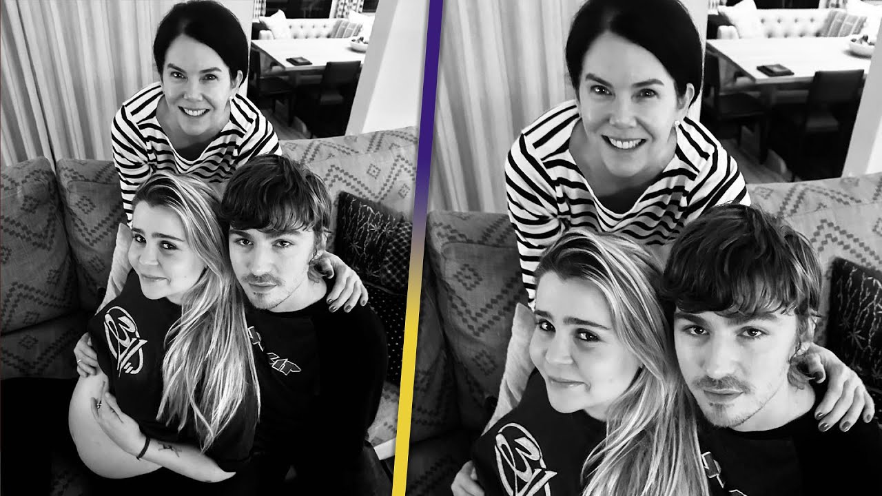 Mae Whitman Makes Pregnancy Reveal a Parenthood Reunion