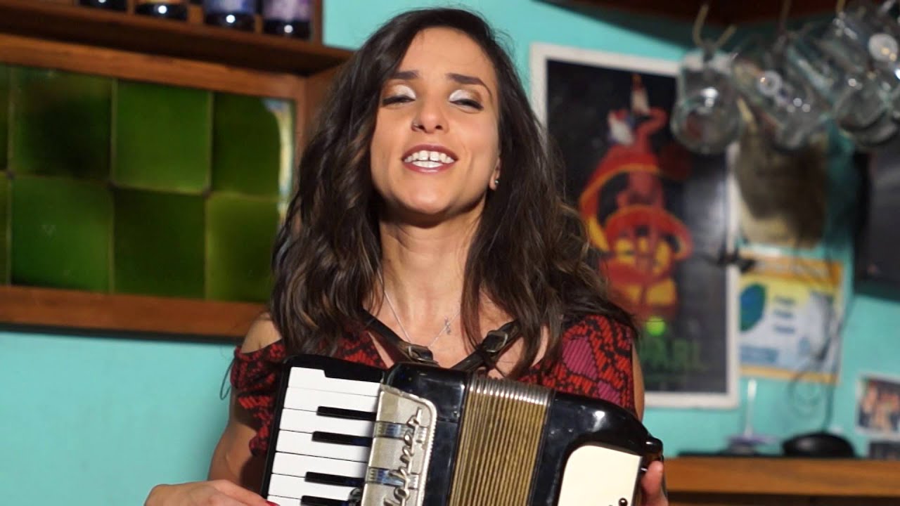 Hesperidina - Laudano en Canciones