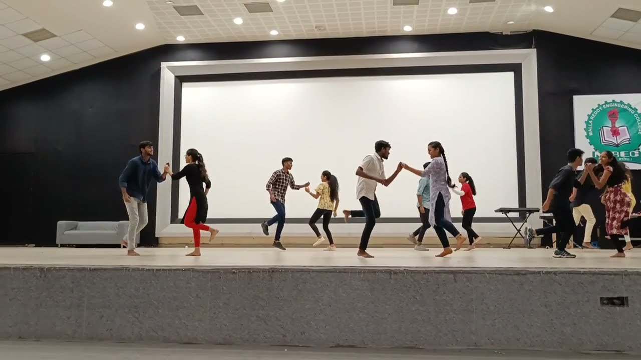 vasthava vasthava Dance performance | Malla Reddy Engineering College (MREC) |@mrec|