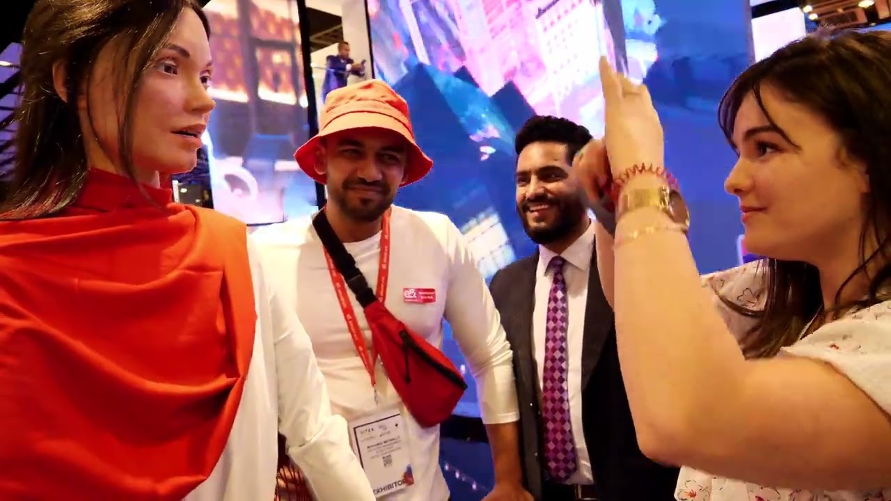 Rana by Engineered Arts @ GITEX (2023.10) Teleoperation [4K60] [no commentary]