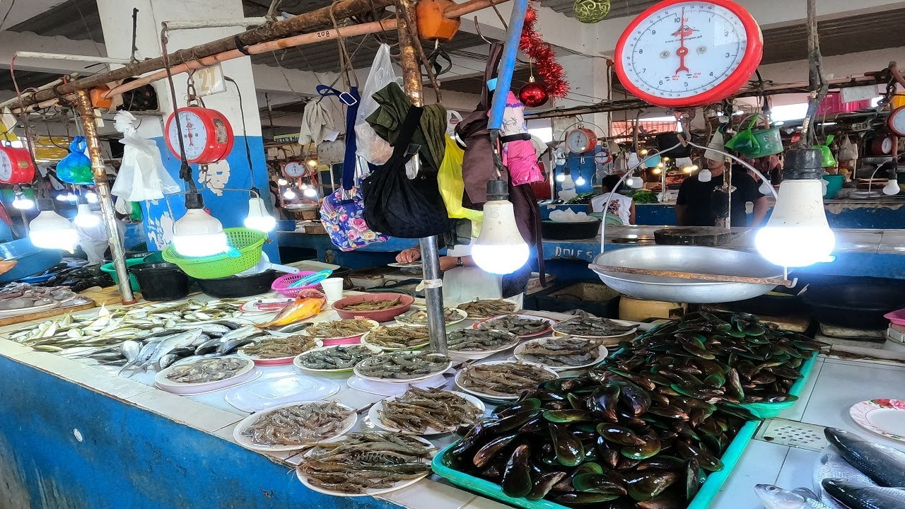 FRESH SEA-FOODS PUBLIC MARKET TOUR in ISABEL,LEYTE,PHILIPPINES