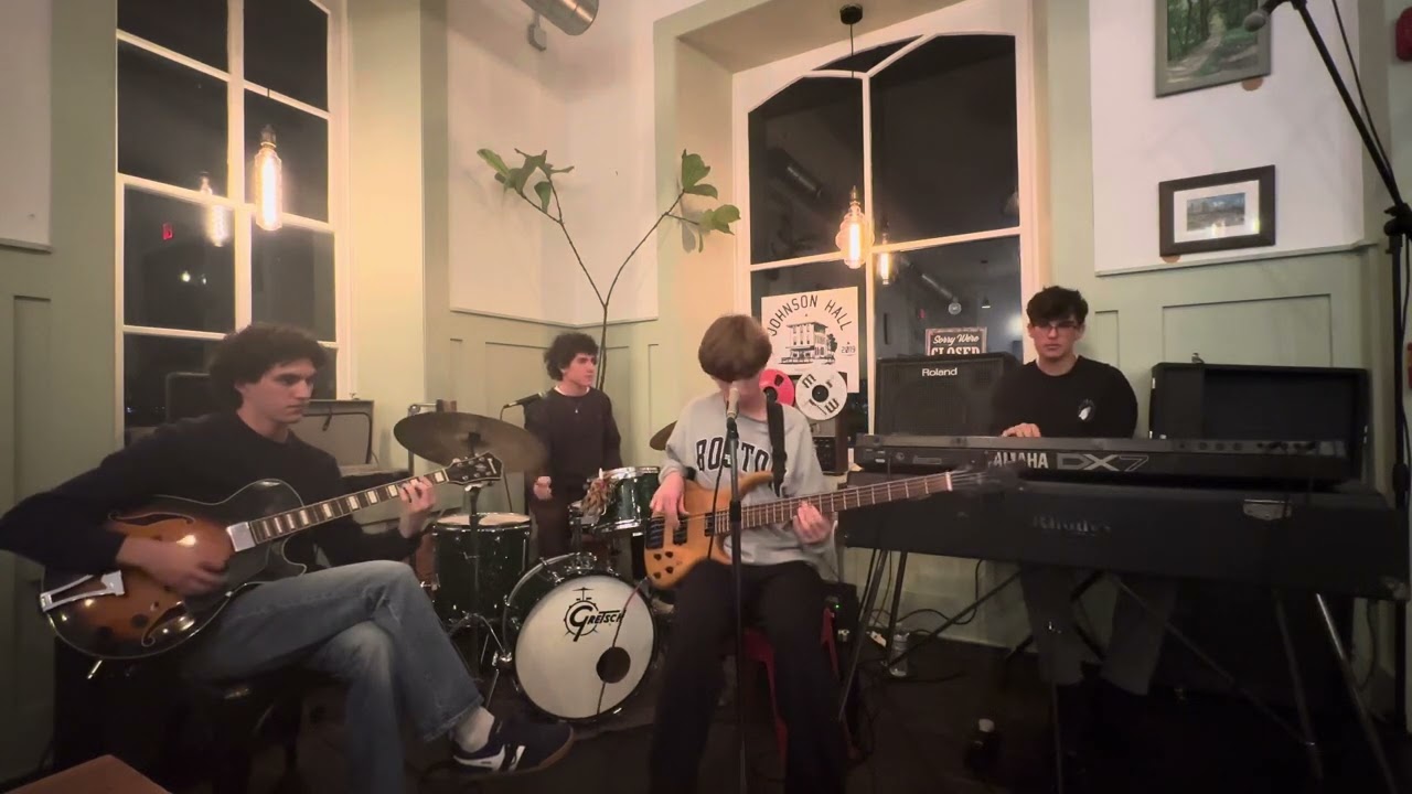 Oberon II - No Clue (Live at Johnson Hall Coffee House)