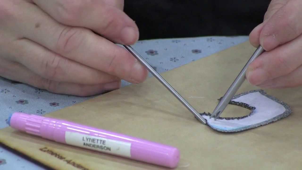 Lynette Anderson Demonstrates Glue Stick Needleturn using Apliquick Tools