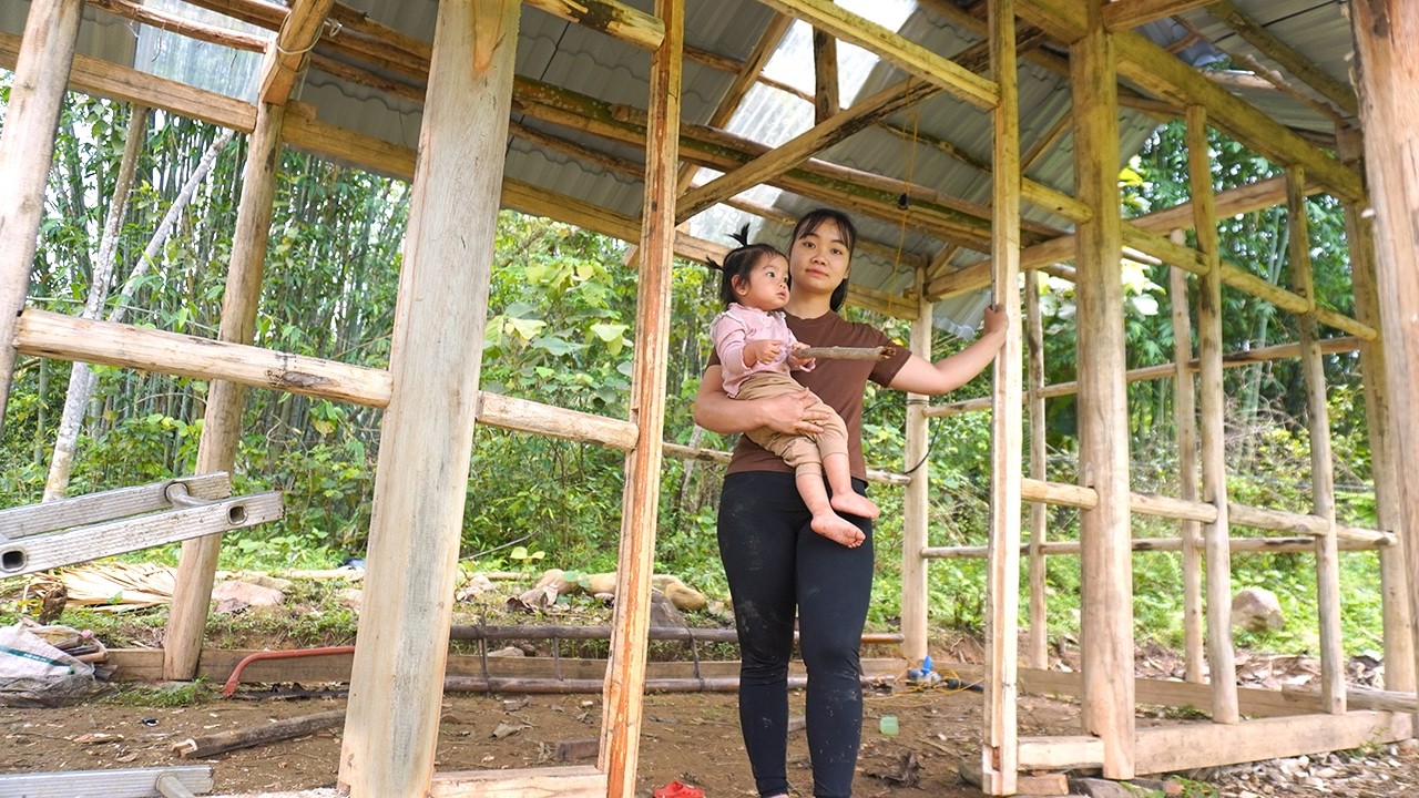 Timelapse : 466 Days Journey of a Single Mother Building a Wooden House For Her Young Daughter