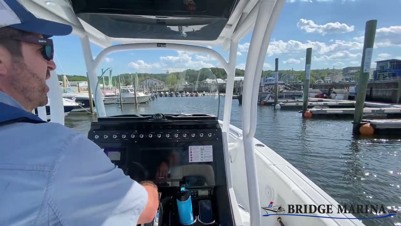 Boat Docking How-To: Pulling into the Marina
