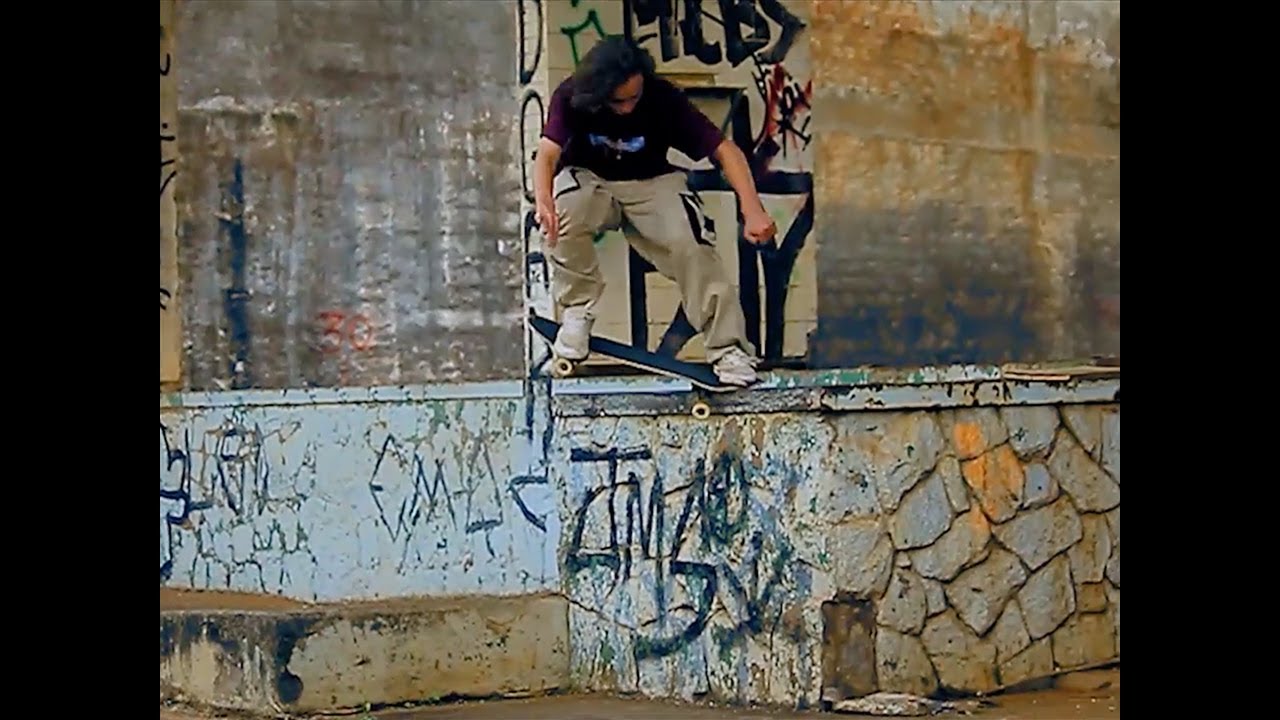 PREMIERE: Brazil's Street Survivors Vol. 3