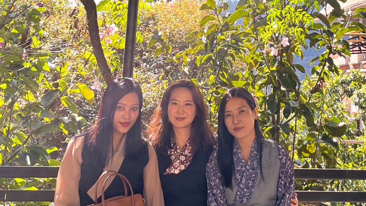 Обеденные встречи и безмятежная атмосфера с моими девочками 💖🌸