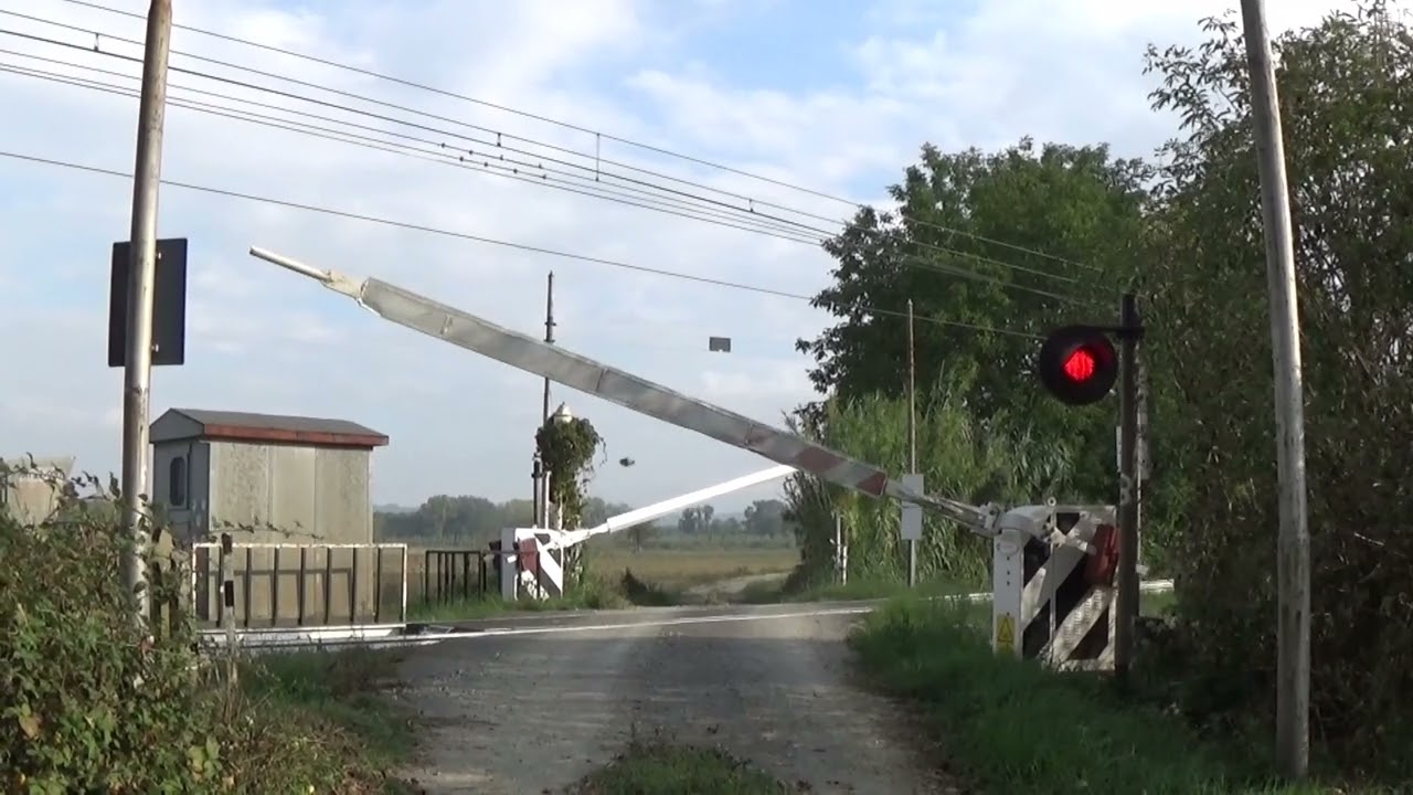 Passaggio a livello con casse TM2000