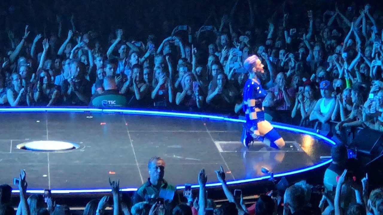 Katy Perry | Witness The Tour | Amsterdam | Part Of Me