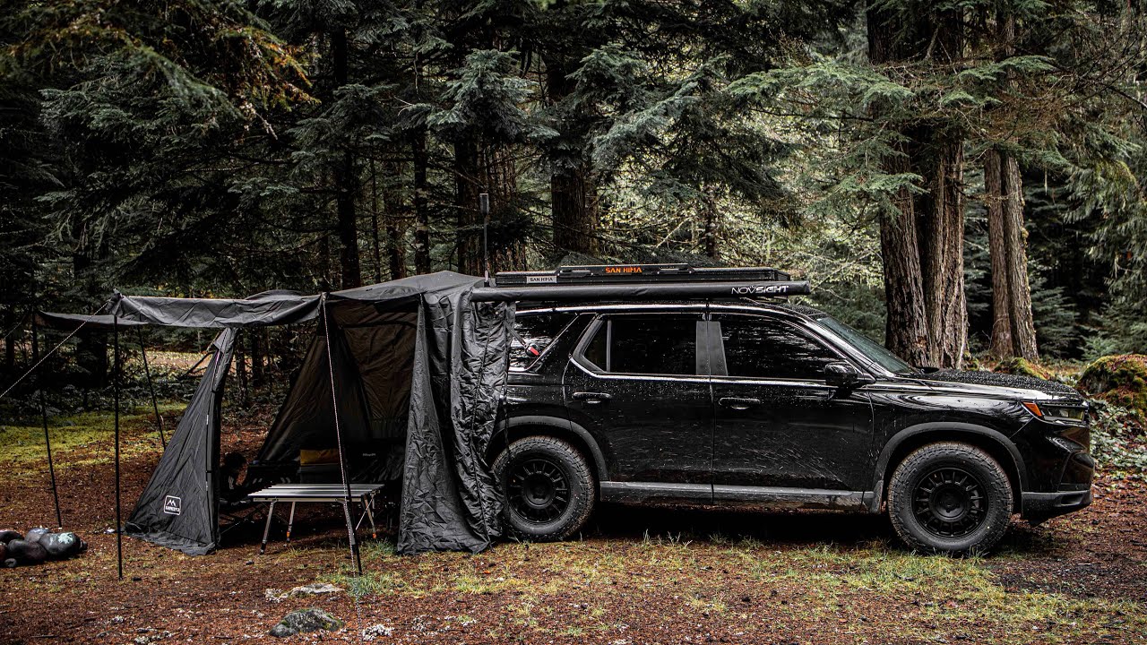 Relaxing Car Camping in a Light Rain with Dog using Kampkeeper SUV Tent