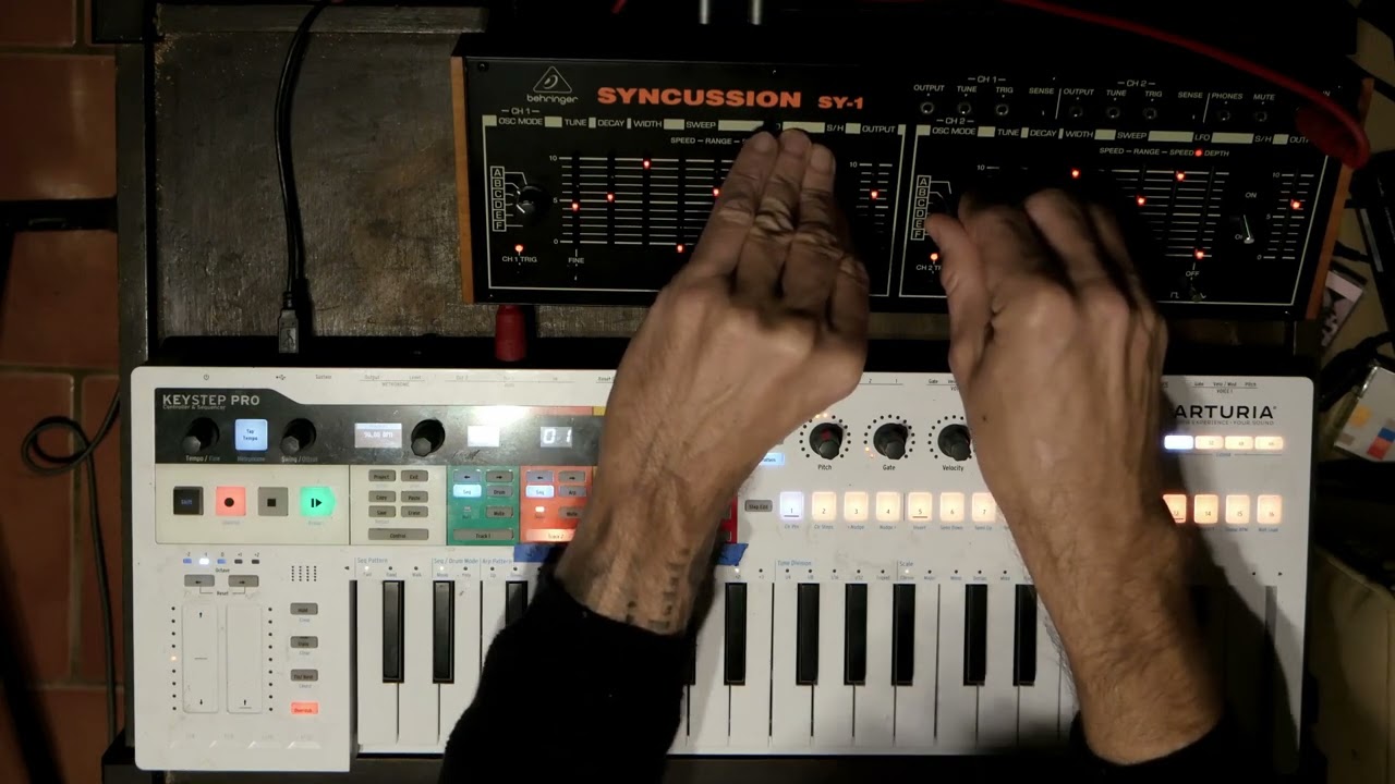 Syncussion SY-1 jam with keystep pro and reverb