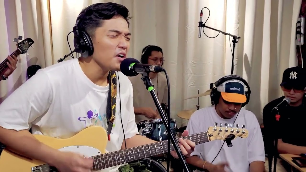 Purples n' Oranges - 251 (Live @ Salt and Light Studios)