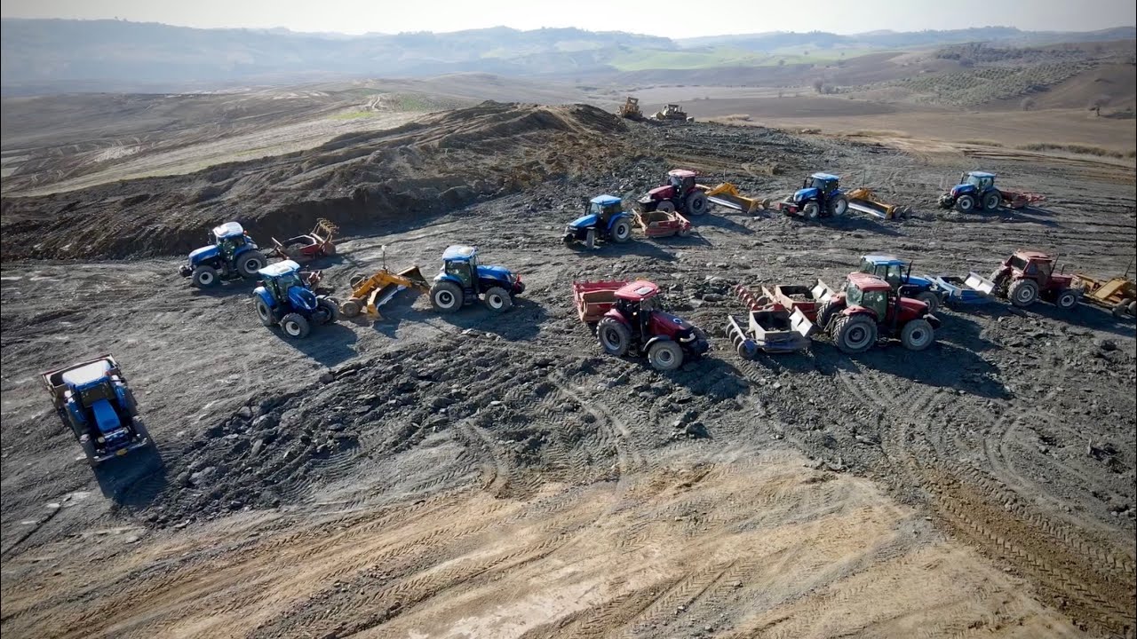 TARLA TESVİYESİNİ SANATSAL YAPIYORLAR