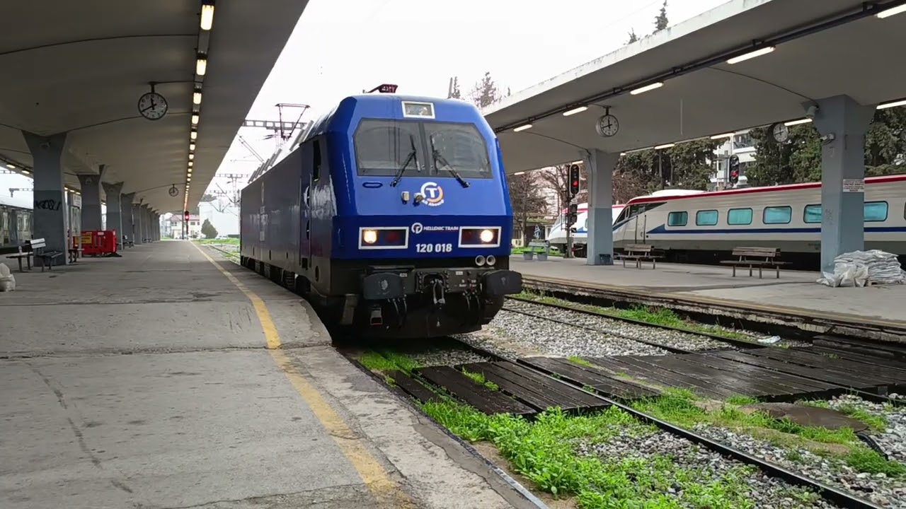 Ελιγμός της Η/Α για την προετοιμασία της προαστιακής αμαξοστοιχίας για Λάρισα 