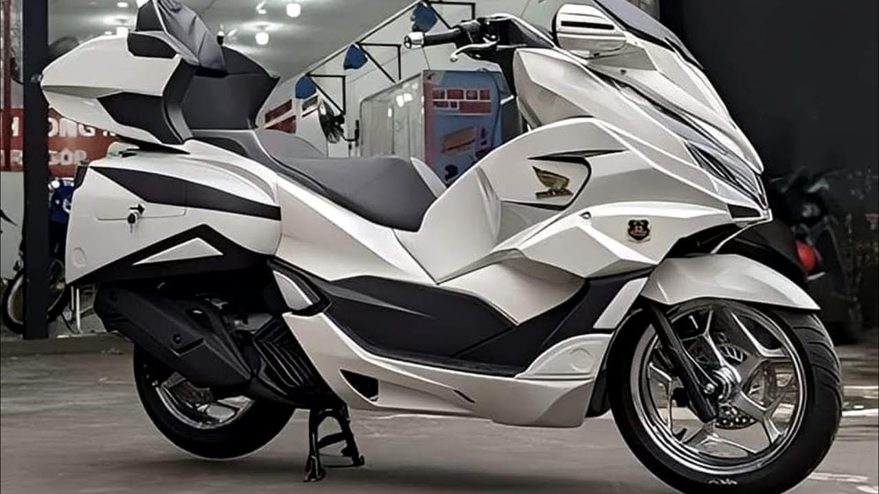 2023 Honda PCX 160 Mini GOLDWING Edition
