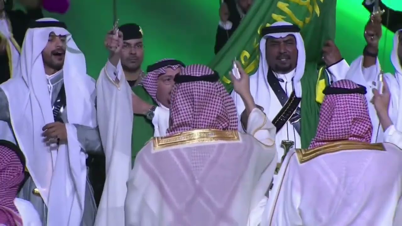 العرضة السعودية اداء  شركة دار عنيزة للتراث الشعبي في احتفال عيد الفطر  بمنطقة القصيم 1446هـ