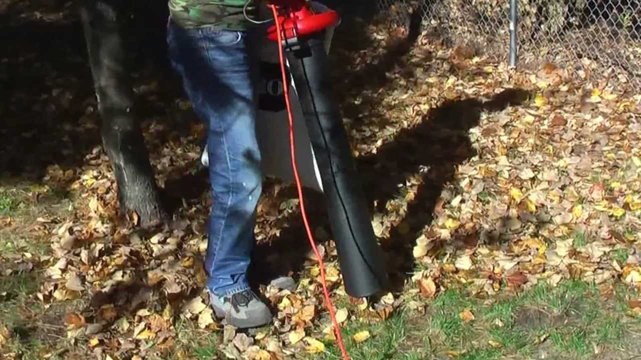 Toro 51609 Ultra Electric Blower / Vacuum with Metal Impeller - Vacuum and Mulching Demonstration