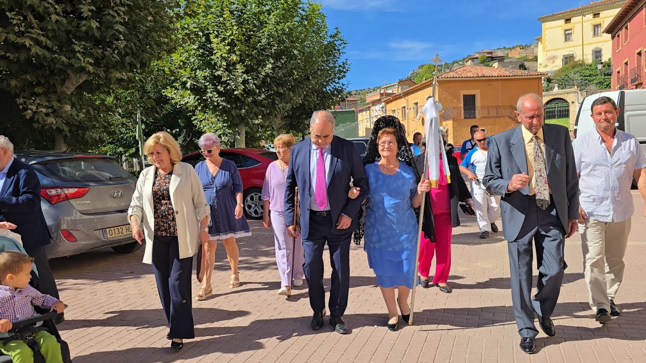 FIESTAS DE SEPTIEMBRE EN VILLEL DE MESA: (8) SUBIDA DE LA DAMA DE HONOR DE LA VIRGEN DE LOS DOLORES