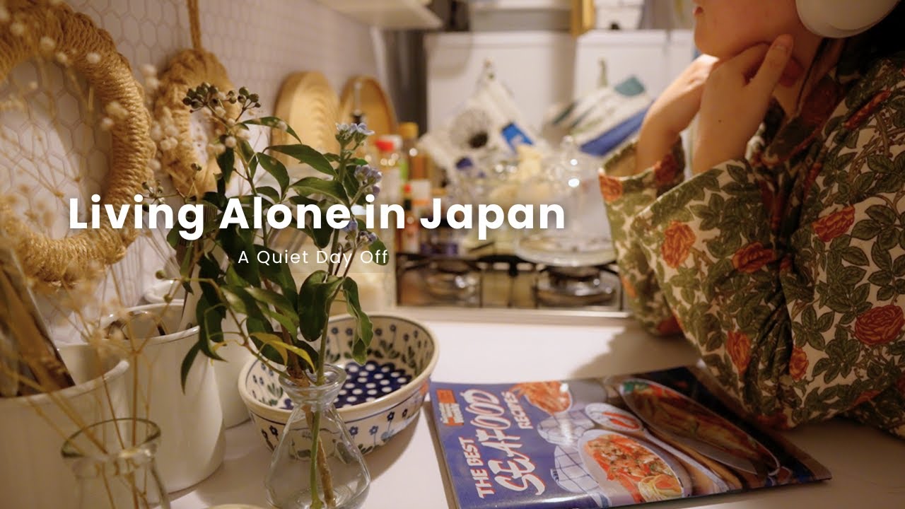 A Day Off Living Alone in Japan | Cafe Hopping & Tea | Making Strawberry Daifuku | Haul