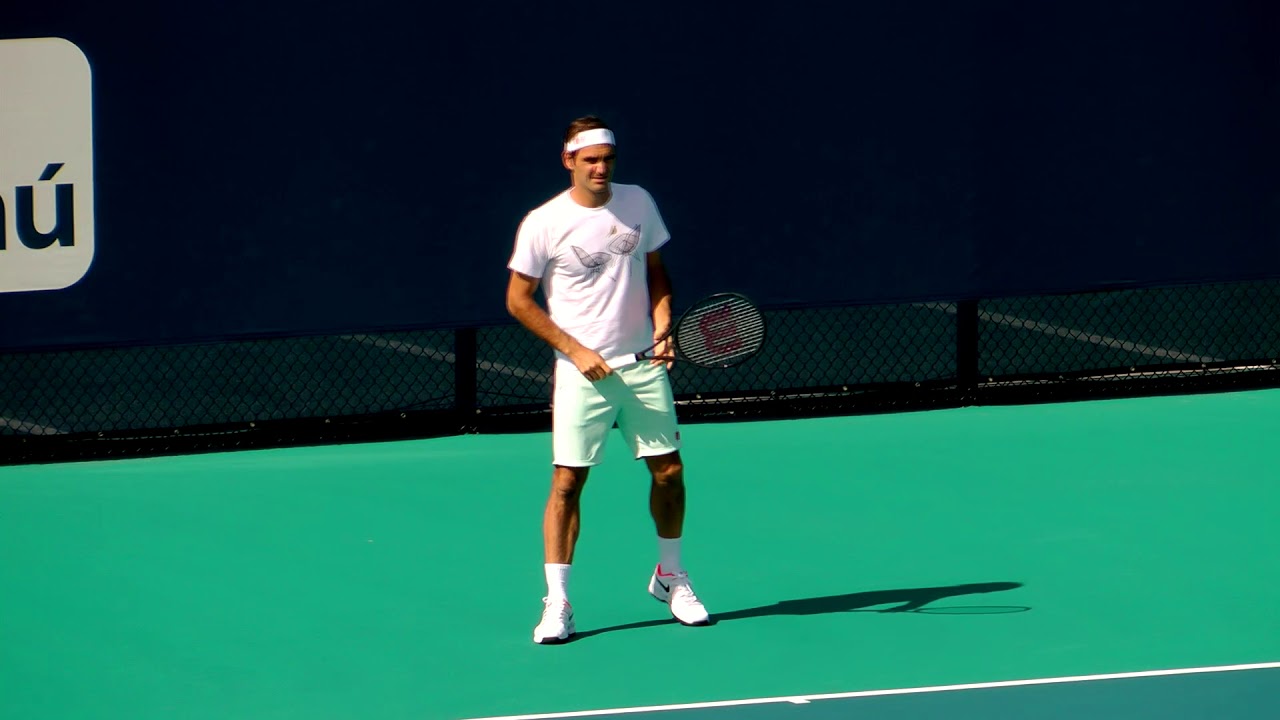 Roger Federer practices at the Miami Open 2019