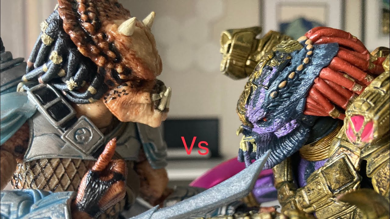 Horn head predator vs laser shot predator / ￼Vik action stop motion