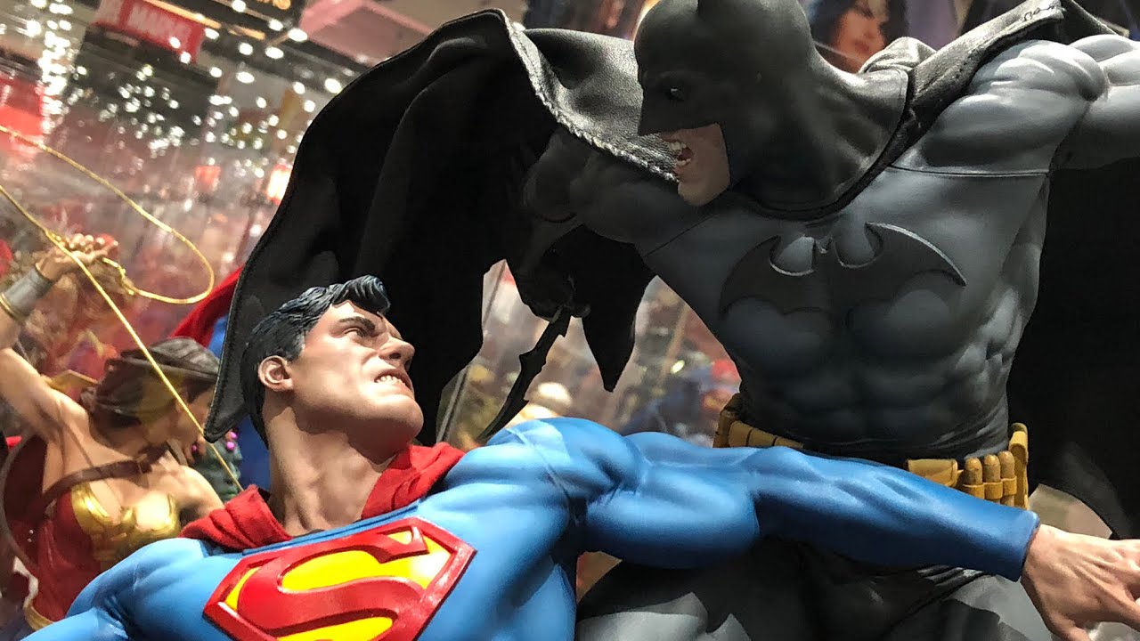 Экскурсия по стенду Sideshow Collectibles на SDCC 2018, часть 1