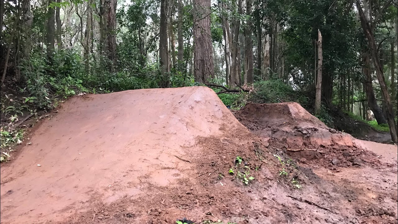 REBUILDING A MENTAL DIRT JUMP LANDING | TIMELAPSE