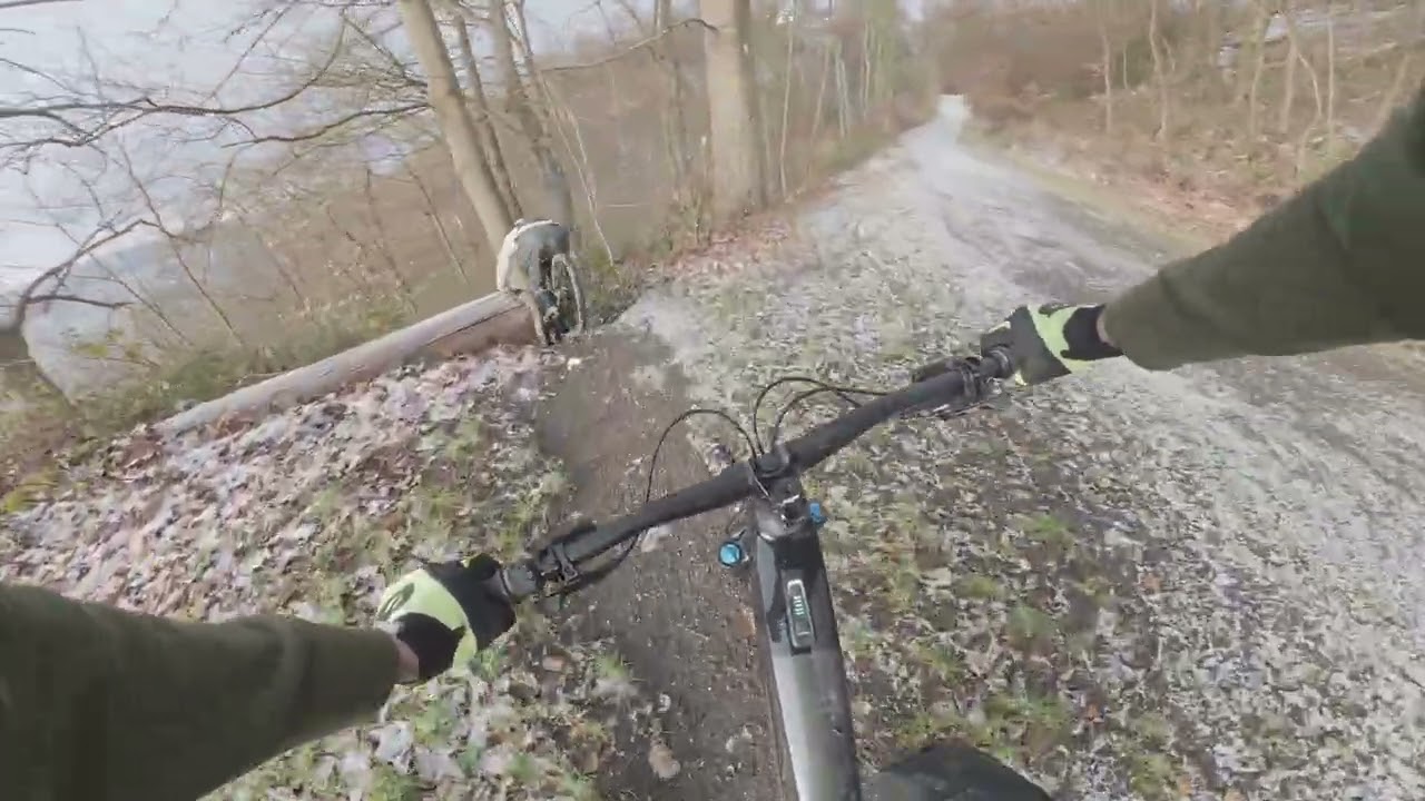 MTB Offseason erstes mal im Schnee Trailnetz Essen Heisingen Baldeneysee 