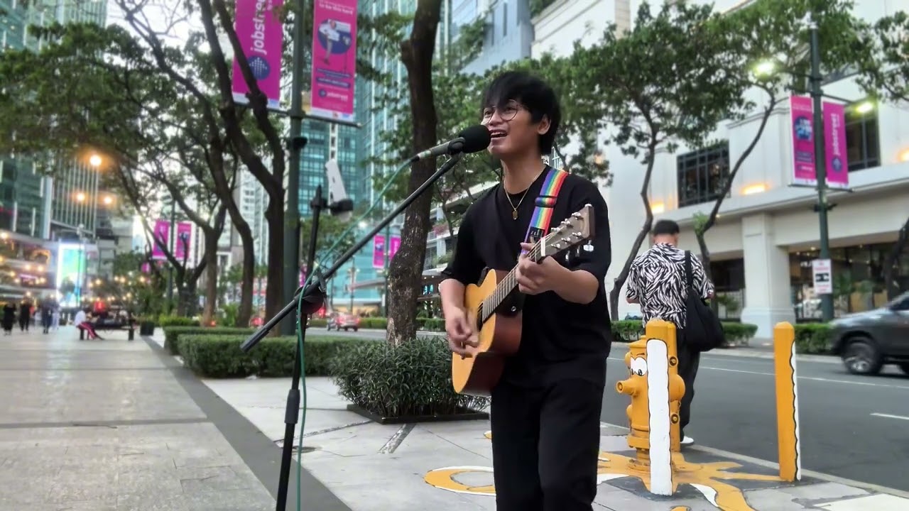 Ed Sheeran - Castle On The Hill (busking cover)