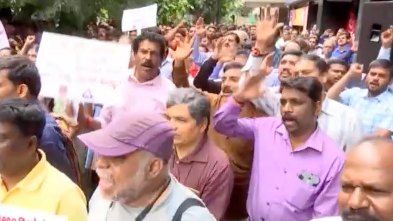 Indian bank employees walk off jobs to protest mergers