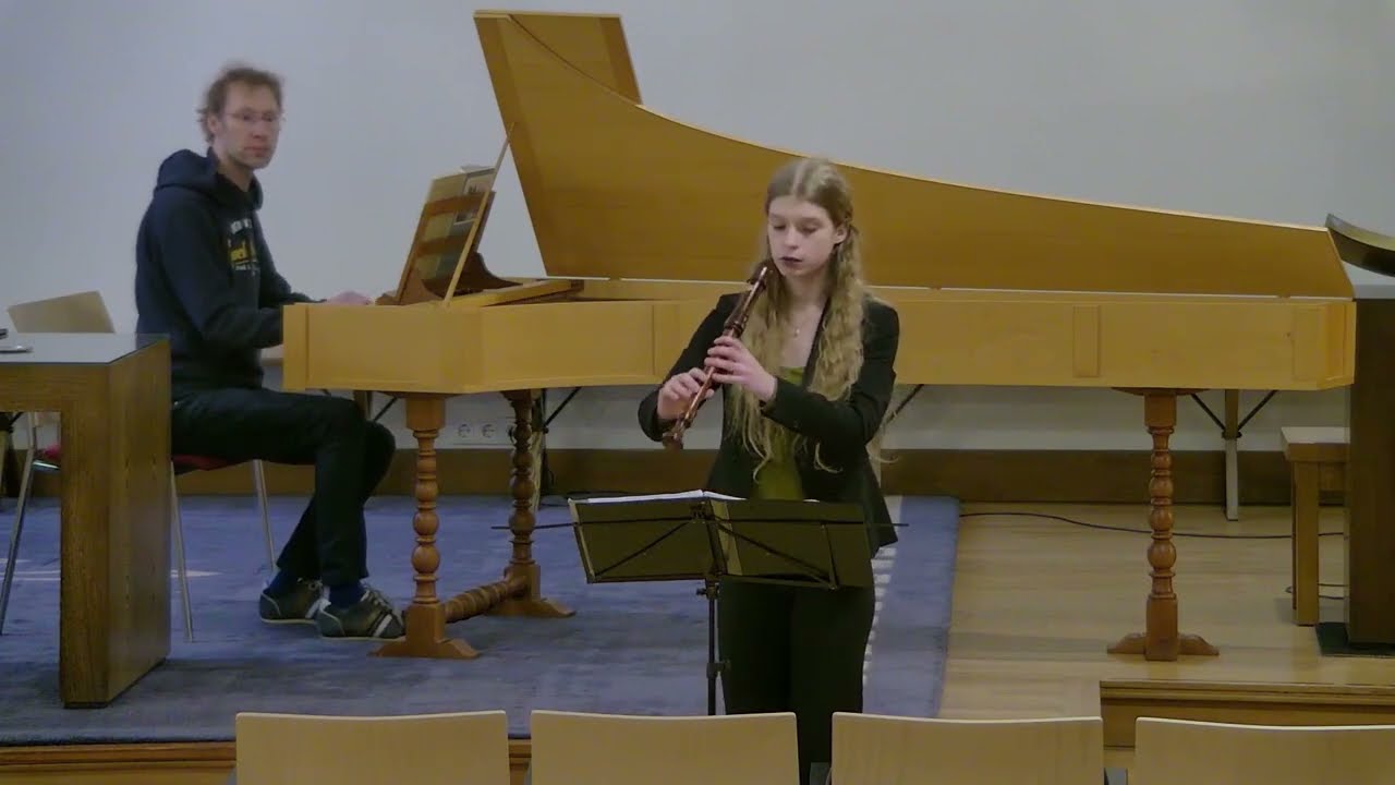 Myrthe Limpens | Jacques-Martin Hotteterre - Suite Op. 5 in G minor - Gavotte | Recorder & BC