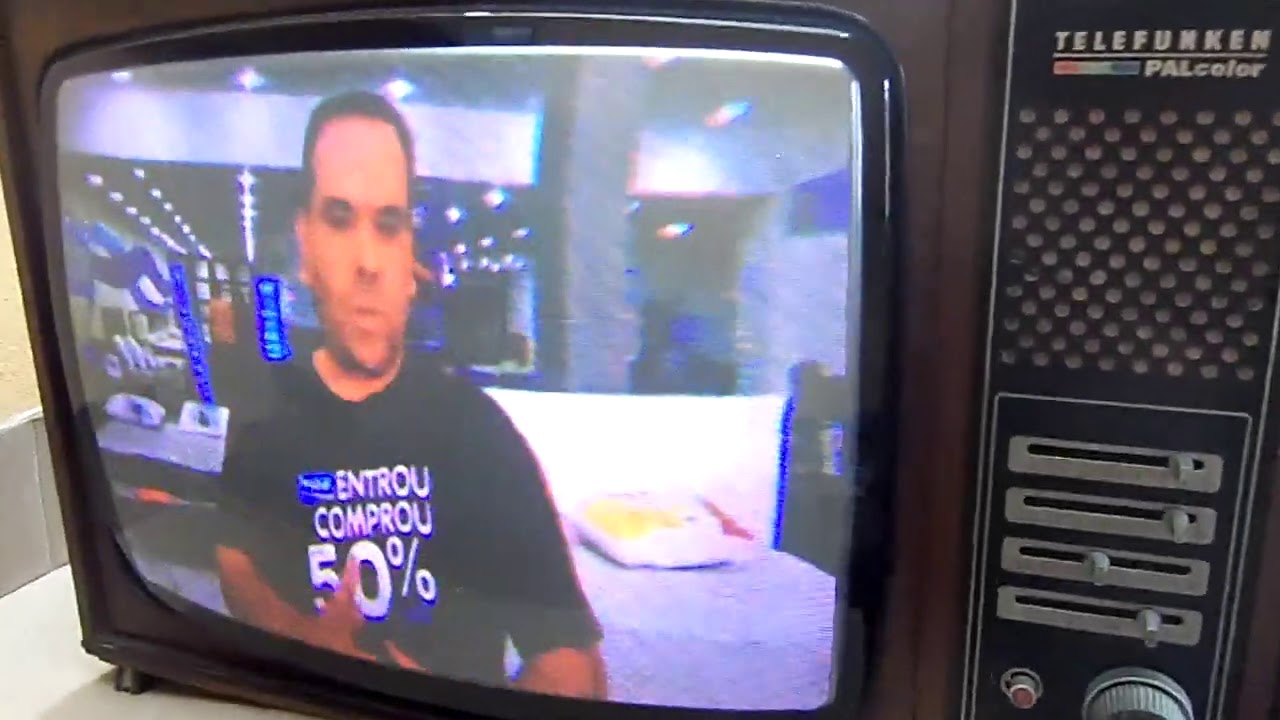 TV Telefunken 22 pal color na bancada