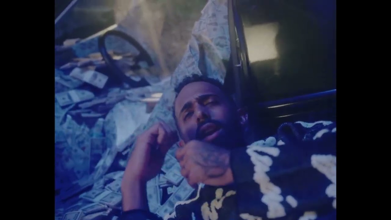 Eladio Carrion x Myke Towers Type Beat - 