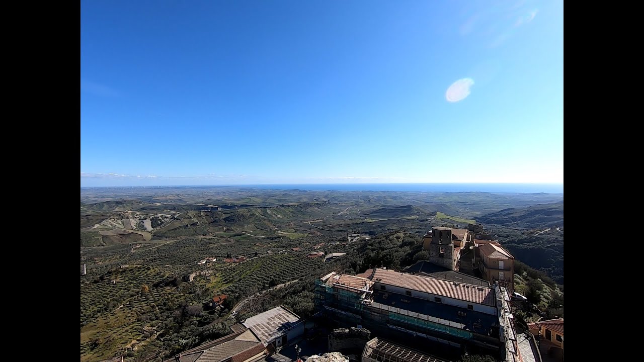 Belcastro (Cz), Calabria Castello dei Conti d'Aquino, vista sul mare, trekking urbano