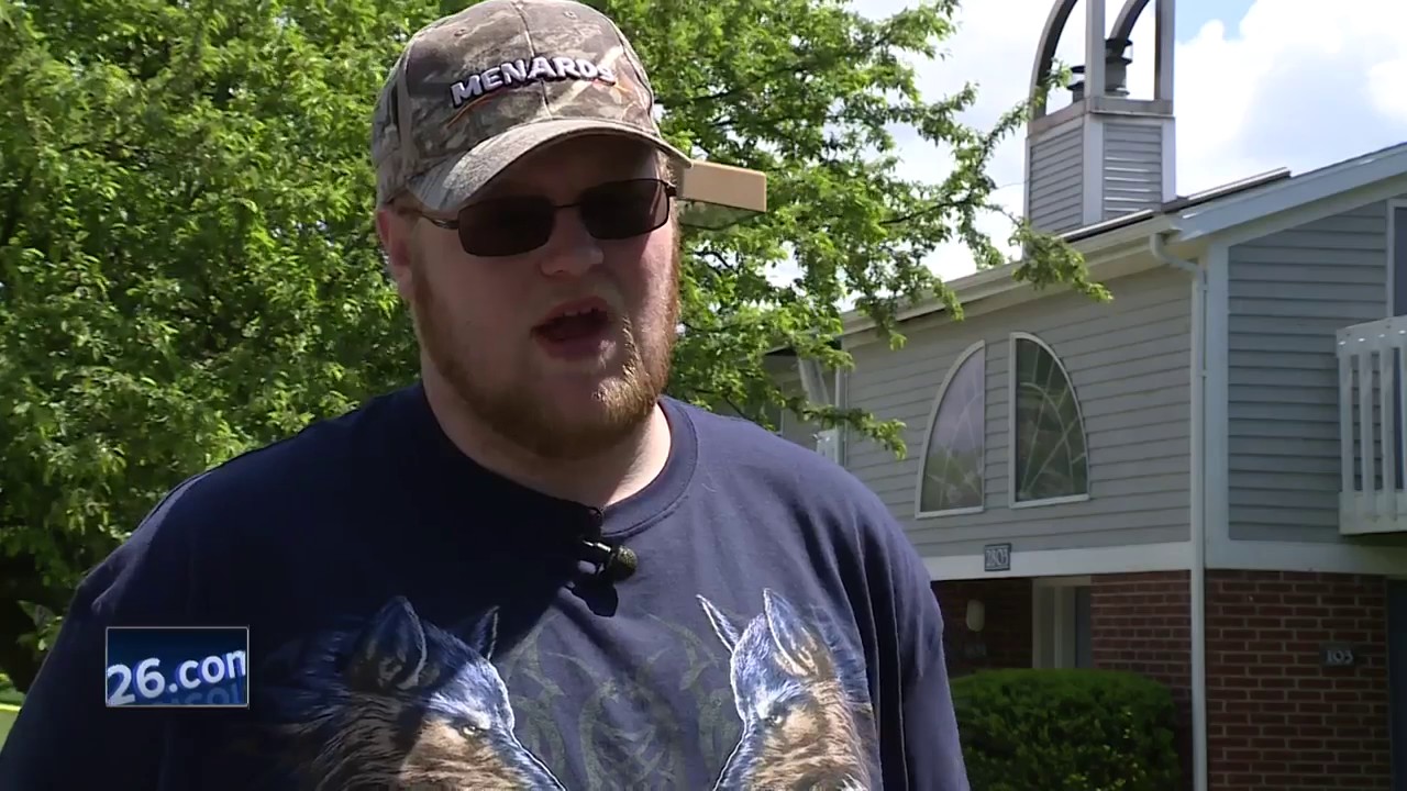 Man runs back into burning apartment building to save people, pets