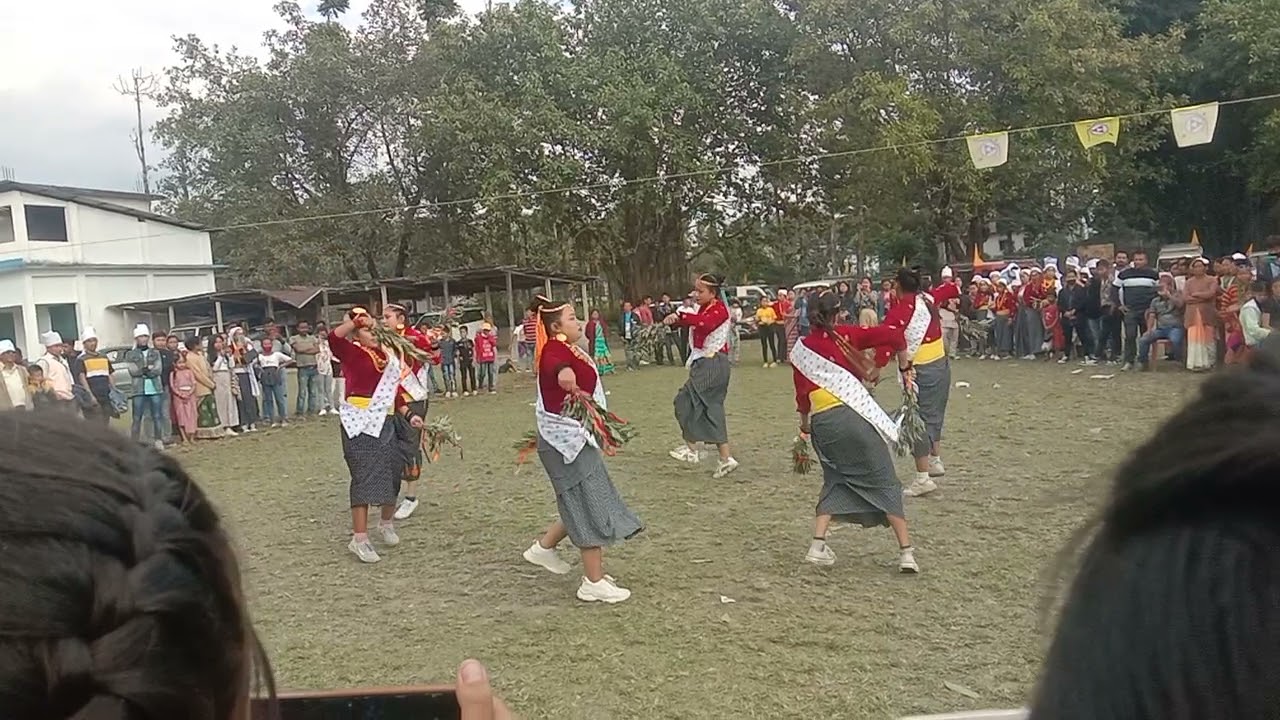 sakela dance ,Birpara Nepal High school ko pragan ma 26/12/2021
