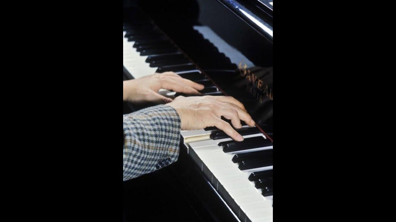 CZIFFRA plays SCHUMANN's Toccata 'live'