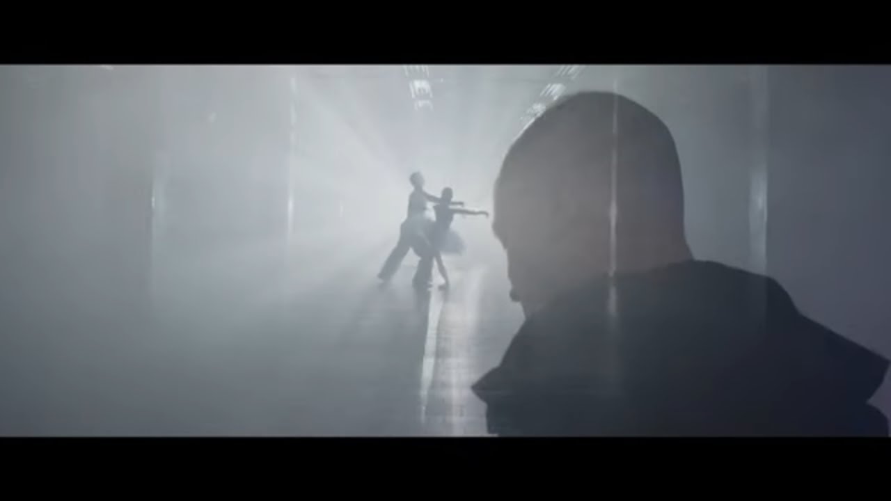 JedenOsiemL - Grawitacja (Official Video)