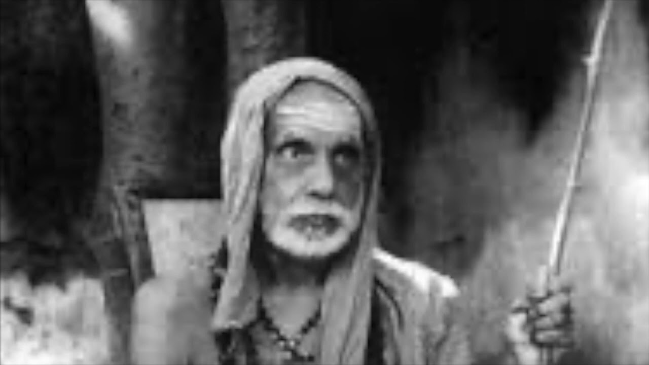 Nadiche Devudu Audiobook on Jagadguru Sri Chandrasekharendra Saraswathi Paramacharya 1