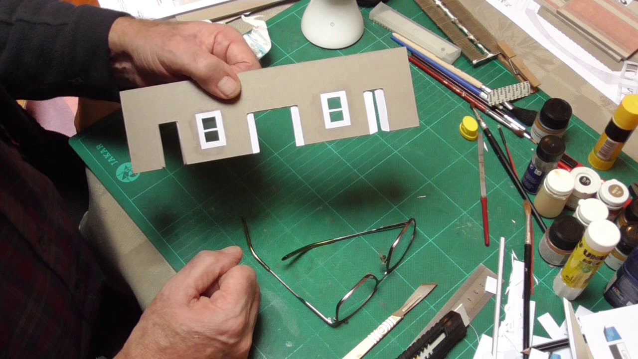My model railway build 24. Scalescenes large station cafe and parcels depot.