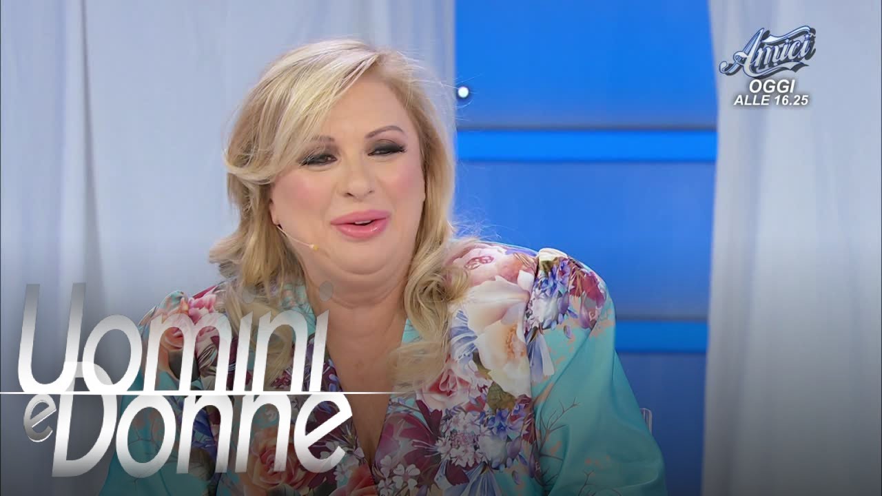 Uomini e Donne, Trono Over - La reazione di Gemma alle parole di Tina