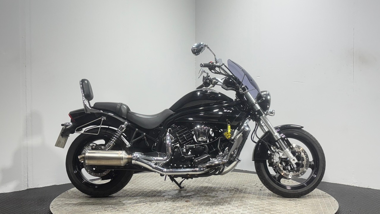 HYOSUNG AQUILA GV 650 2017 WALK AROUND / RUNNING VIDEO
