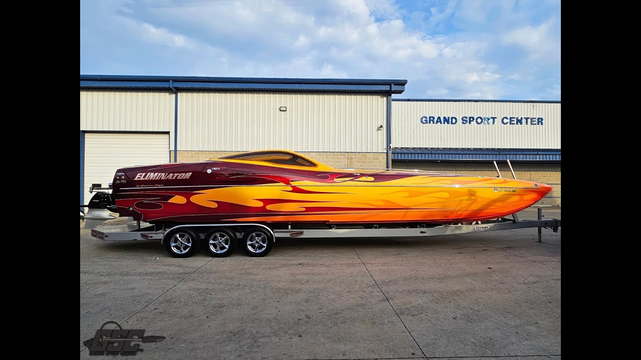 Eliminator Boats 36 Daytona Coupe, twin 1075 engines and 140 hours!  Walkthrough details