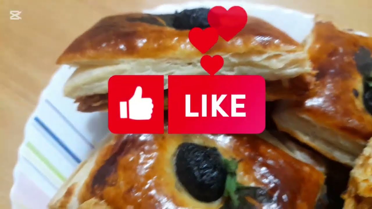 كوكة بالعجينة المورقة 👍🏻 المعتمدة  عندي 😋 . روعه  🇩🇿🇩🇿🇩🇿🇩🇿