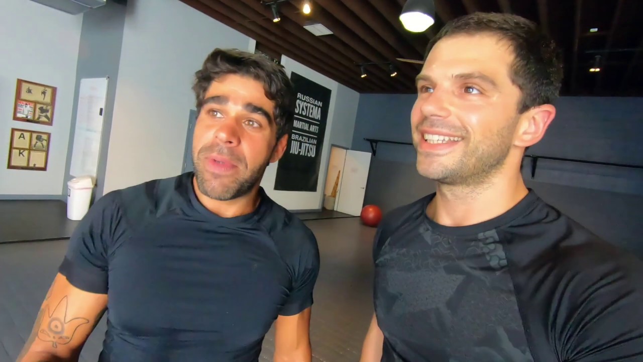 Treino de Ginástica Natural com o mestre Raphael Romano na The Academy Beverly Hills