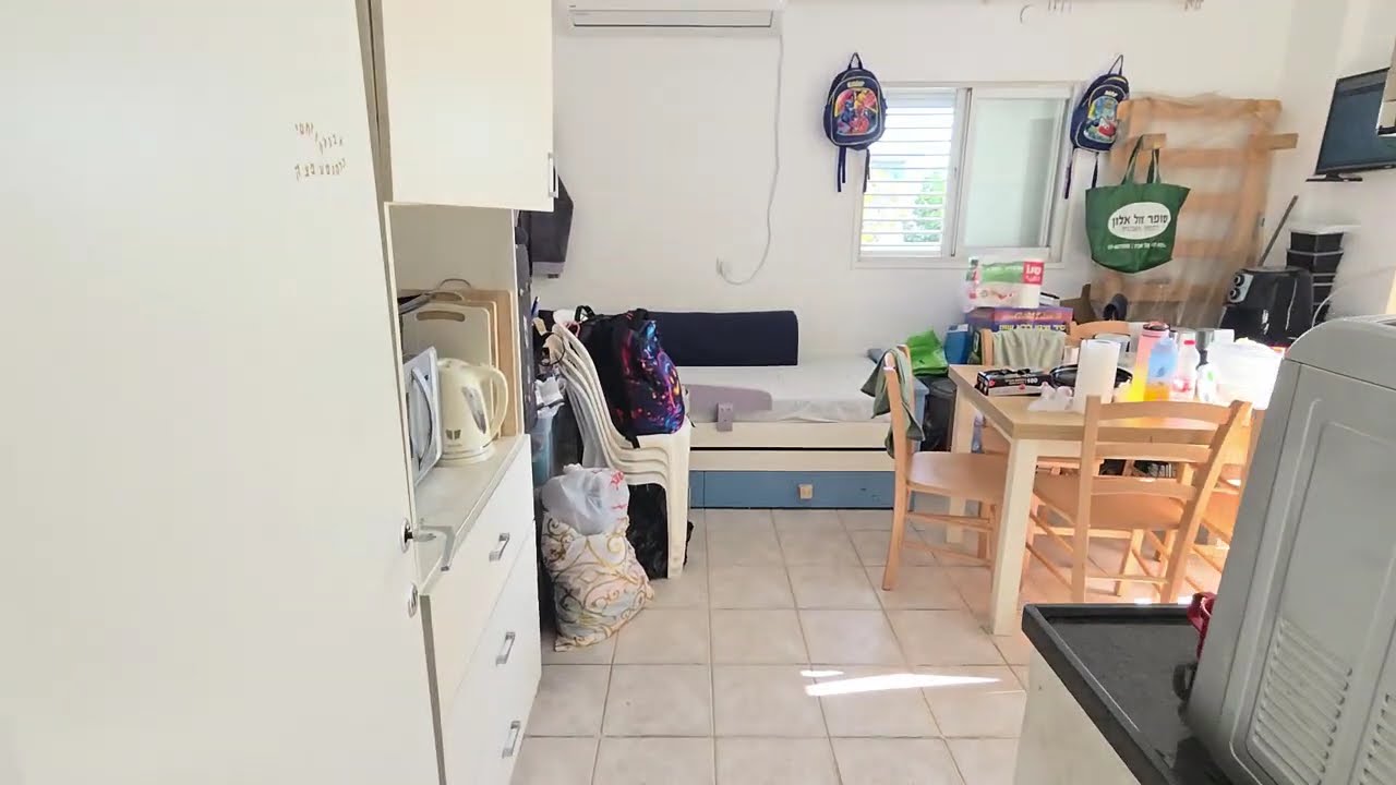 מציאה שאסור לפספס! למכירה 4 חד' קומה ג' + מעלית וממד ברח' שדרות הר ציון ת