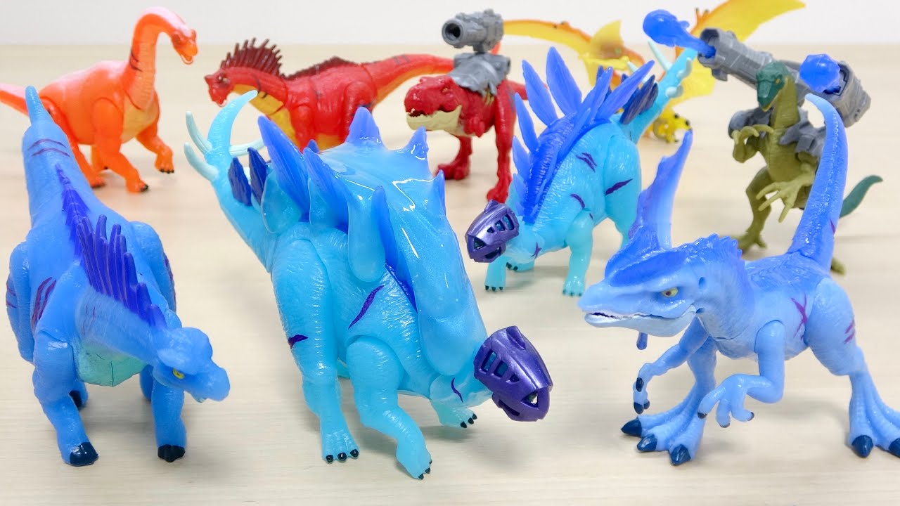 国内で販売されていた『DINO STRIKE ICE AGE』2個開封 | クリアパーツが映える氷河期カラーの魅力のアクション付き恐竜フィギュアを組み立て、ギミック造形レビュー!