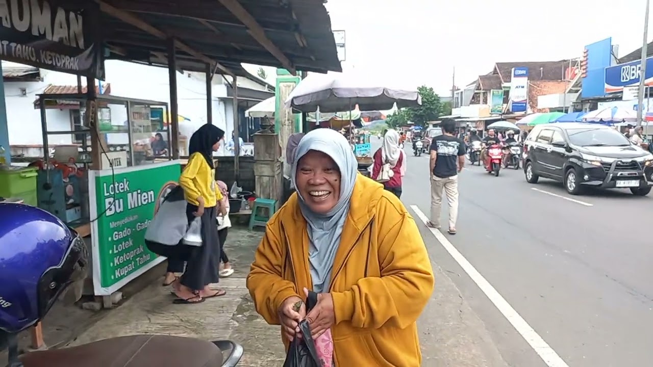 Datang bawa uang pulang bawa Takjil...Nanggulan Kulon Progo sore ini