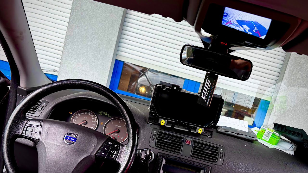 Kamera cofania do Volvo V50 i usuwanie starej nawigacji