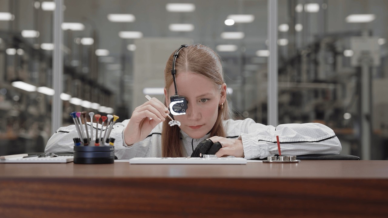 IWC Watchmaker assembles the Portugieser Automatic 40 (Ref. IW358404)